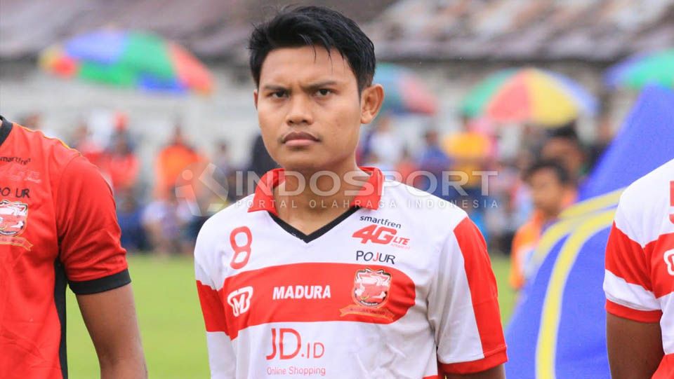 Fandi Eko Utomo saat masih memperkuat Madura United. Copyright: © Ian Setiawan/Indosport