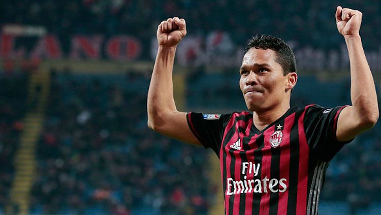 Aksi selebrasi Carlos Bacca saat masih di AC Milan. Copyright: © Emilio Andreoli/Getty Images