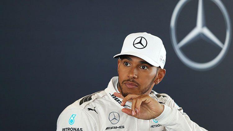 Pembalap Mercedes, Lewis Hamilton. Copyright: © Mark Thompson/Getty Images