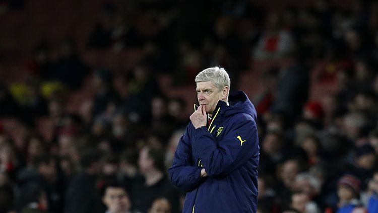 Arsene Wenger merasa timnya dirugikan wasit. Copyright: © IAN KINGTON/AFP/Getty Images_David Price/Arsenal FC via Getty Images