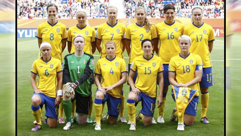 Timnas Swedia. Copyright: © soccersavings.com