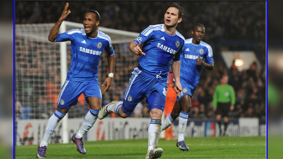 Chelsea saat melakukan aksi comeback melawan Napoli di babak 16 besar Liga Champions 2011/12. Copyright: © http://sport24.lefigaro.fr