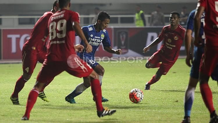 Skuat Semen Padang saat menghadapi Persib Bandung di ajang Piala Presiden 2017. Copyright: © Herry Ibrahim/INDOSPORT