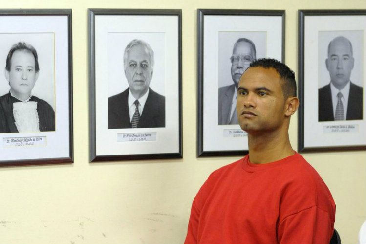 Kiper asal Brasil, Bruno de Souza akan kembali merumput setelah 7 tahun di penjara. Copyright: © AFP/Mirror