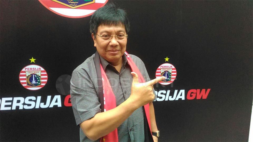 Gede Widiade resmi menjadi pemilik baru Persija Jakarta. Copyright: © Zainal Hasan/Indosport