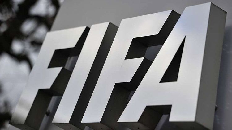 Logo resmi FIFA. Copyright: © goal.com