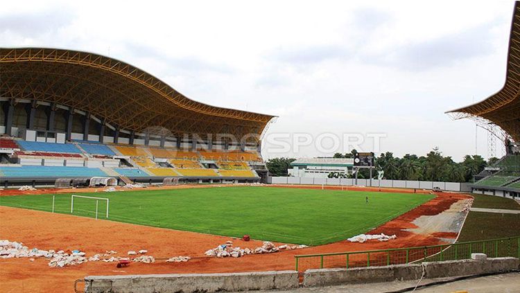 Tak hanya Timnas Vietnam, netizen juga menyoroti kualitas venue Piala AFF U-19 2022 yakni Stadion Patriot Bekasi. Copyright: © Herry Ibrahim/INDOSPORT