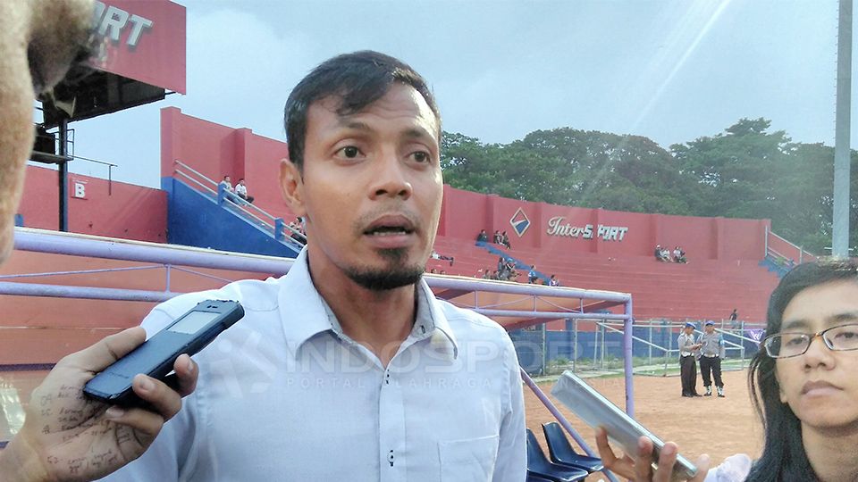 Bejo Sugiantoro, legenda Timnas Indonesia dan Persebaya Surabaya yang merupakan ayah kandung Rachmat Irianto. Copyright: © Ian Setiawan/Indosport