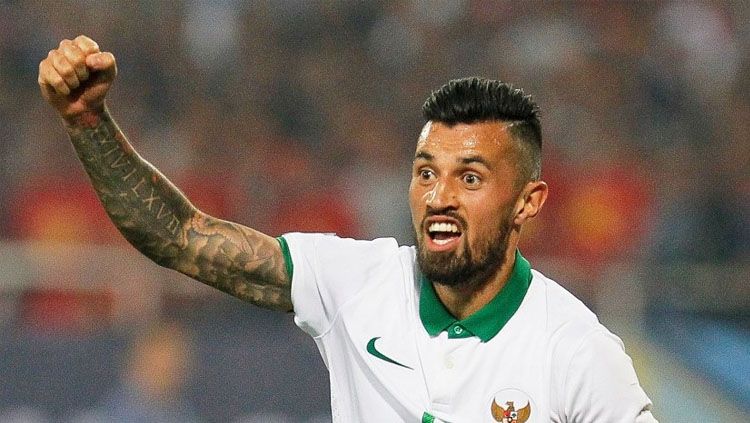 Pemain Tim Nasional (Timnas) Indonesia di Piala AFF 2016, Stefano Lilipaly. Copyright: © EPA/Luong Thai Linh