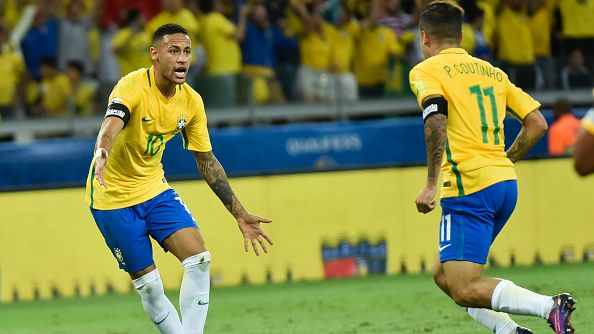 Neymar dan Coutinho saat membela Timnas Brasil. Copyright: © Brazil Photo Press/STR / Contributor/Getty Images