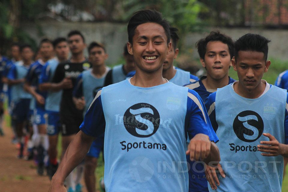 Pemain Muda Persib Bandung, Agung Mulyadi. Copyright: © Muhammad Ginanjar/INDOSPORT
