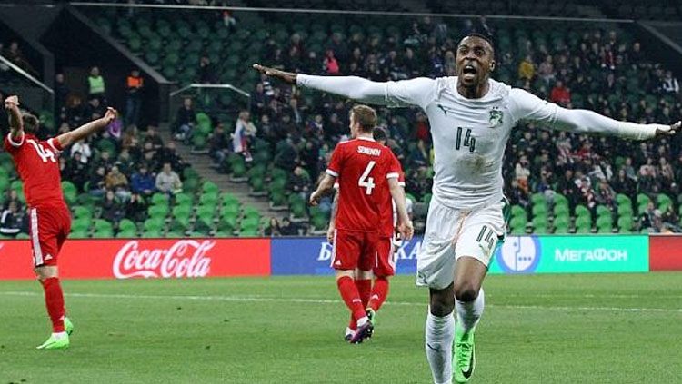 Selebrasi Wilfried Zaha. Copyright: © MailOnline Sport