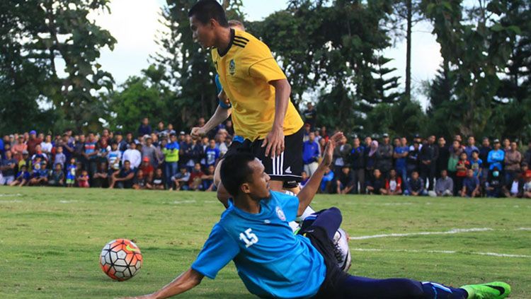 Arema FC vs Kepri Jaya FC Copyright: © Ian Setiawan/INDOSPORT