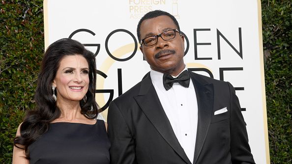 Carl Weathers (kanan) bersama istrinya saat menghadiri sebuah acara. Copyright: © Kevork Djansezian/NBC / Contributor / Getty Images