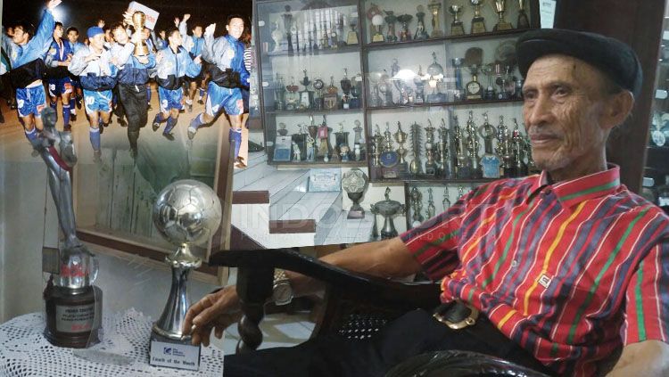 Legenda pelatih Persib Bandung, Indra Thohir. Copyright: © Petrus Manus Da Yerimon/INDOSPORT