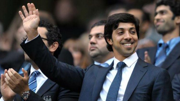 Pemilik Manchester City, Sheikh Mansour bin Zayed al-Nahyan, disebut resmi memiliki klub ke-9 setelah mengakuisisi tim SK Lommel dari Belgia Copyright: © Getty Images