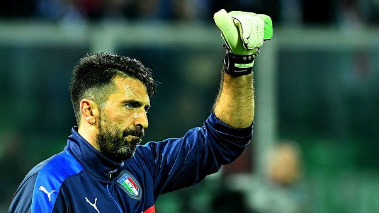 Kiper asal Italia, Gianluigi Buffon. Copyright: &copy; ALBERTO PIZZOLI/AFP/Getty Images