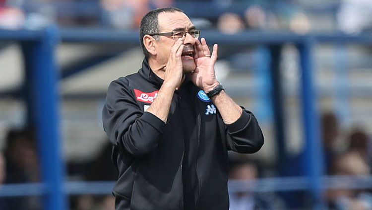 Maurizio Sarri saat memberikan instruksi. Copyright: © Gabriele Maltinti/Getty Images