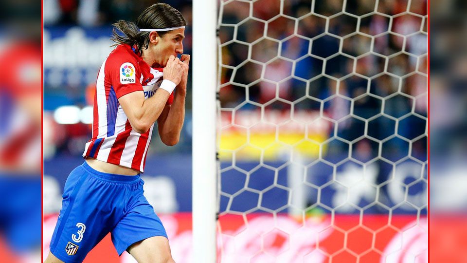 Filipe Luis pernah dipinang Machester City sebelum akhirnya merapat dari Atletico Madrid ke Flamengo. Copyright: © Twitter Atletico Madrid.