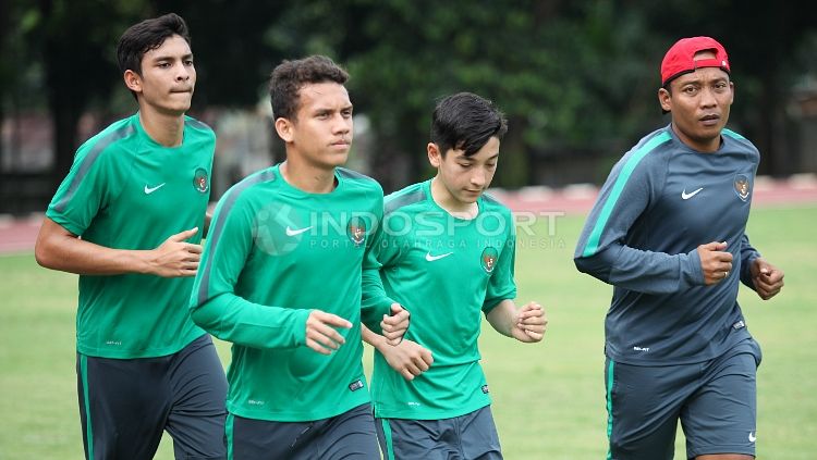 Egy Maulana Vikri (depan kiri) saat menjalani seleksi Timnas Indonesia U-19. Copyright: &copy; Herry Ibrahim/INDOSPORT