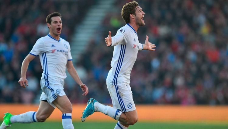 Marcos Alonso pahlawan kemenangan Chelsea atas Bournemouth. Copyright: &copy; CFC