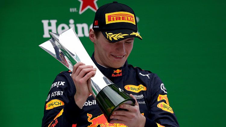 Pembalap Formula 1 (F1) dari tim Red Bull, Max Verstappen, punya pendengaran super tajam. Copyright: © Lars Baron/Getty Images