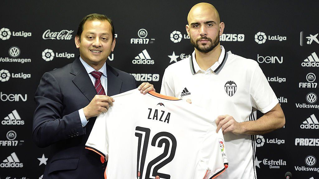 Simone Zaza yang diperkenalkan saat datang pada bulan Januari lalu. Copyright: © Valencia