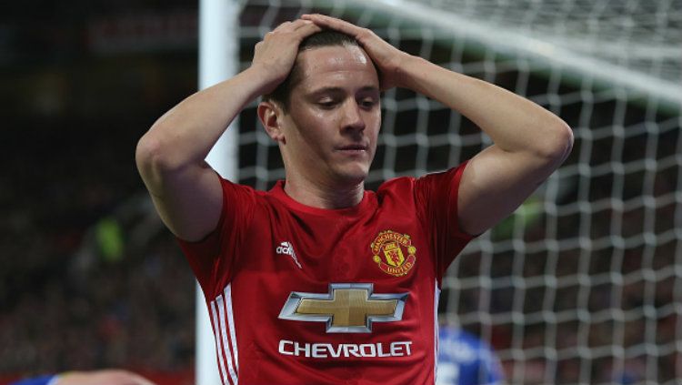 Gelandang Manchester United, Ander Herrera dengan ekspresi kecewa. Copyright: © John Peters/Man Utd via Getty Images