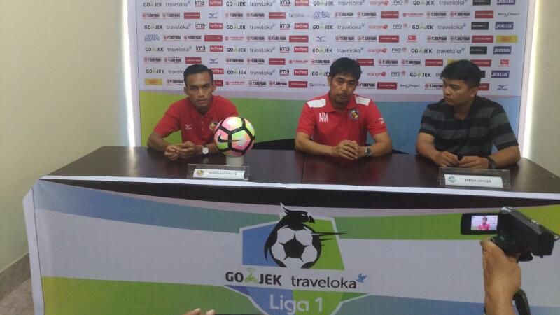 Konferensi pers Semen Padang jelang menghadapi Sriwijaya FC. Copyright: © taufik hidayat/Indosport