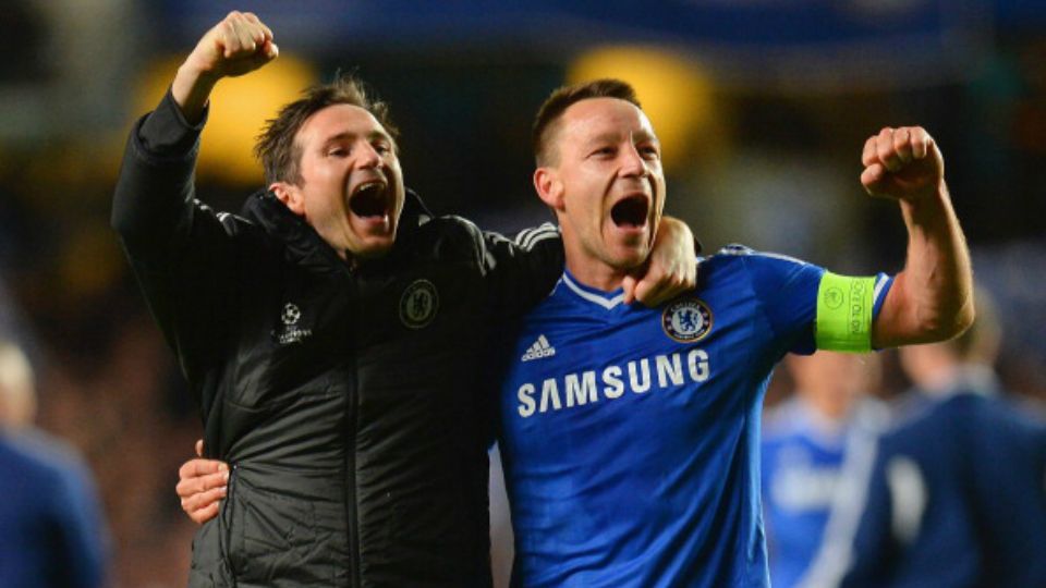 John Terry (kanan) bersama Frank Lampard. Copyright: © Mike Hewitt / Staff / Getty Images