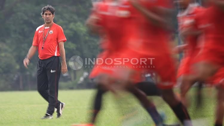 Macan Kemayoran hanya melakukan latihan ringan yang dipimpin pelatih Stefano Cugurra Teco. Copyright: © Herry Ibrahim/Indosport