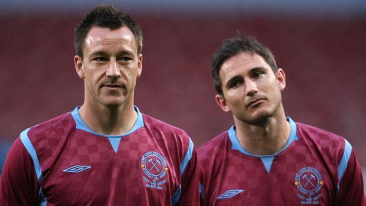 John Terry saat mengikuti laga testimonial. Copyright: &copy; Jan Kruger/Getty Images