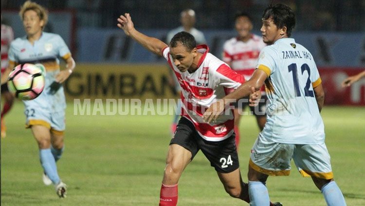 Persela vs Madura United Copyright: © Twitter/@MaduraUnitedFC