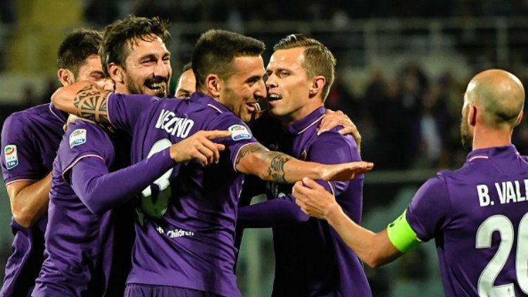Fiorentina berhasil menang dengan skor 5-4 atas Inter Milan di kandang. Copyright: © ANDREAS SOLARO/AFP/Getty Images