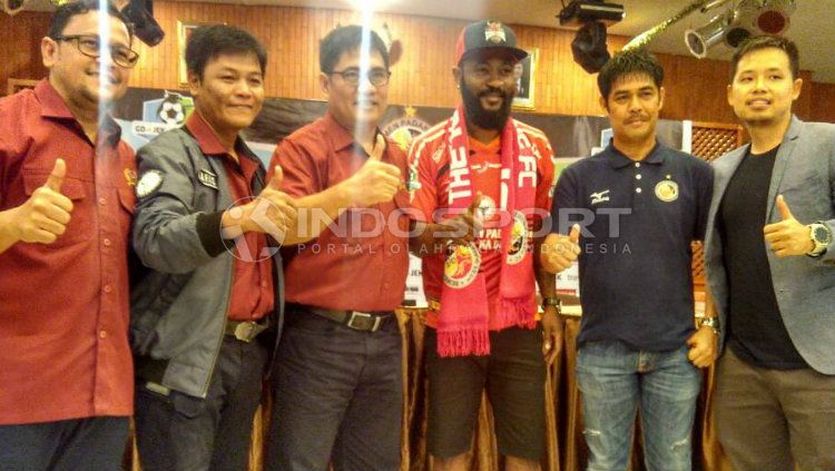 Didier Zokora tak ada jaminan bakal jadi pemain inti. Copyright: &copy; Taufik Hidayat/INDOSPORT