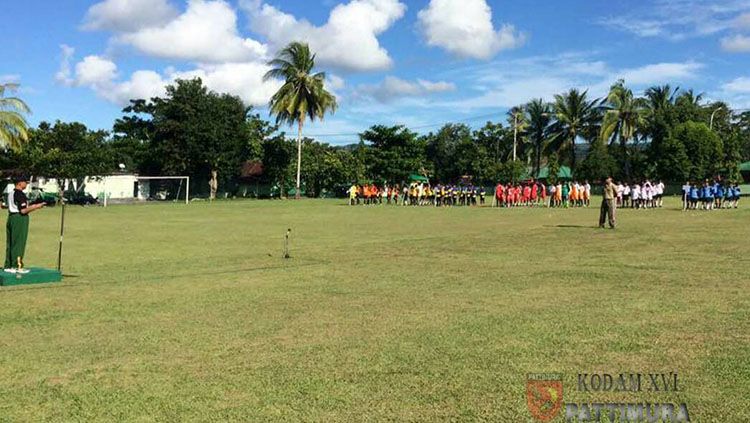 Kodam XVI/Pattimura menyelenggarakan turnamen sepakbola dalam rangka HUT ke-18. Copyright: © Kodam XVI/Pattimura