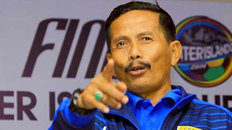 Mantan pelatih Persib Bandung, Djajang Nurdjaman. Copyright: © solopos.com