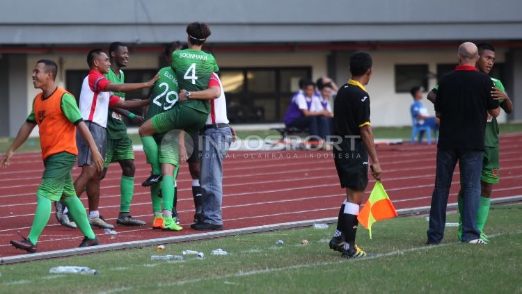 PS TNI kurang kendalikan emosi. Copyright: &copy; Herry Ibrahim/INDOSPORT