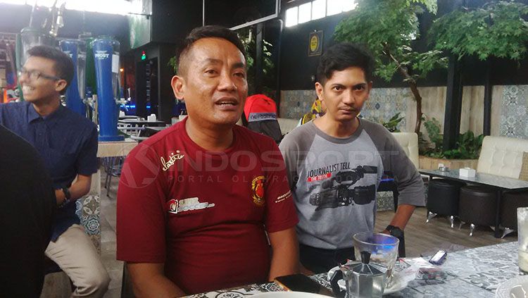 Ketua Panitia Pelaksana Pertandingan PSM Makassar, Ali Gauli (kiri). Copyright: © Muhammad Nur Basri/INDOSPORT