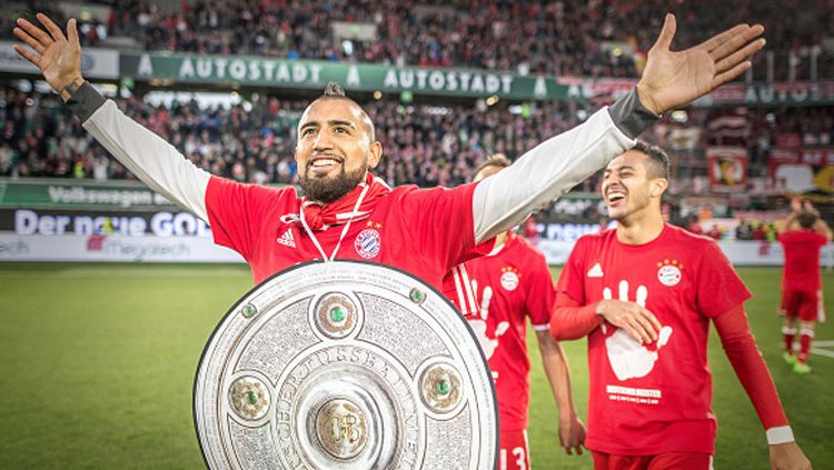 Arturo Vidal selebrasi. Copyright: © Joern Pollex/Bundesliga/DFL via Getty Images