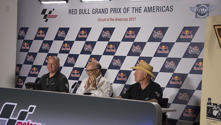 Carmelo Ezpeleta bersama Kenny Roberts. Copyright: © Mirco Lazzari gp/Bongarts/Getty Images