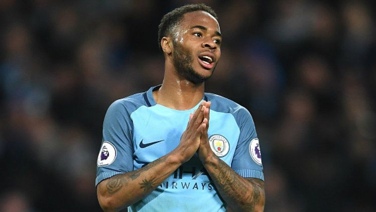 Terlalu Barbar, Striker Legendaris Inggris Kritik Aksi Sterling Depan Gawang Lyon. Copyright: © Laurence Griffiths/Getty Images