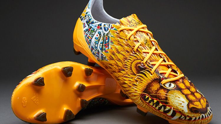 Sepatu Adidas Adizero f50. Copyright: © Footy Boots