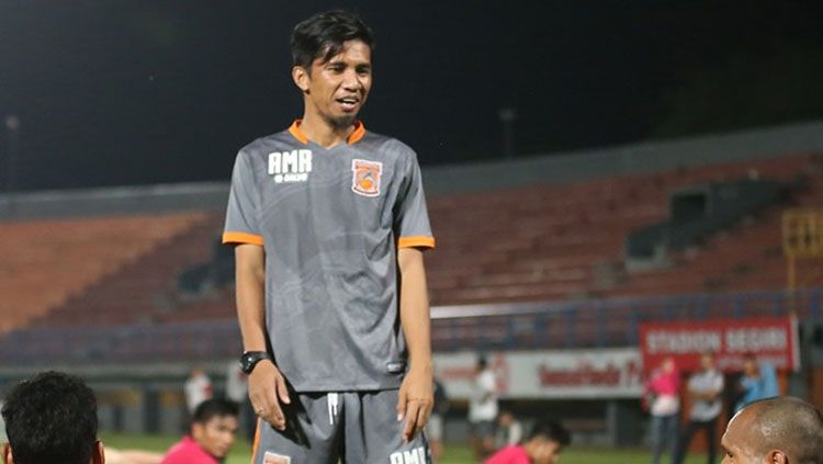 Asisten Pelatih Borneo FC, Ahmad Amiruddin. Copyright: © borneofc.id