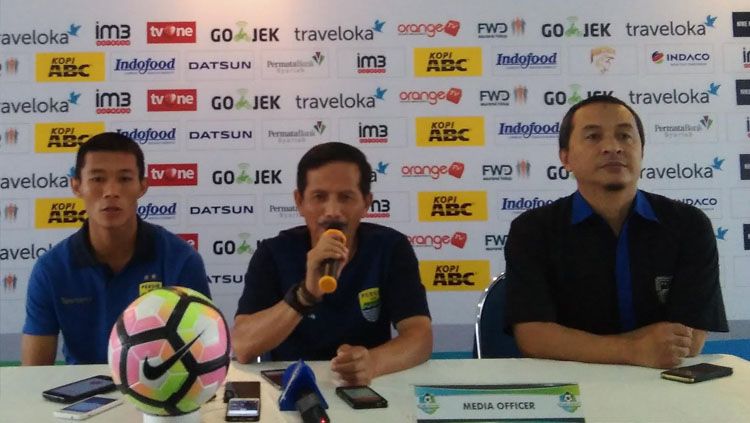 Pelatih Persib Bandung, Djajang Nurdjaman. Copyright: &copy; Muhammad Ginanjar/INDOSPORT