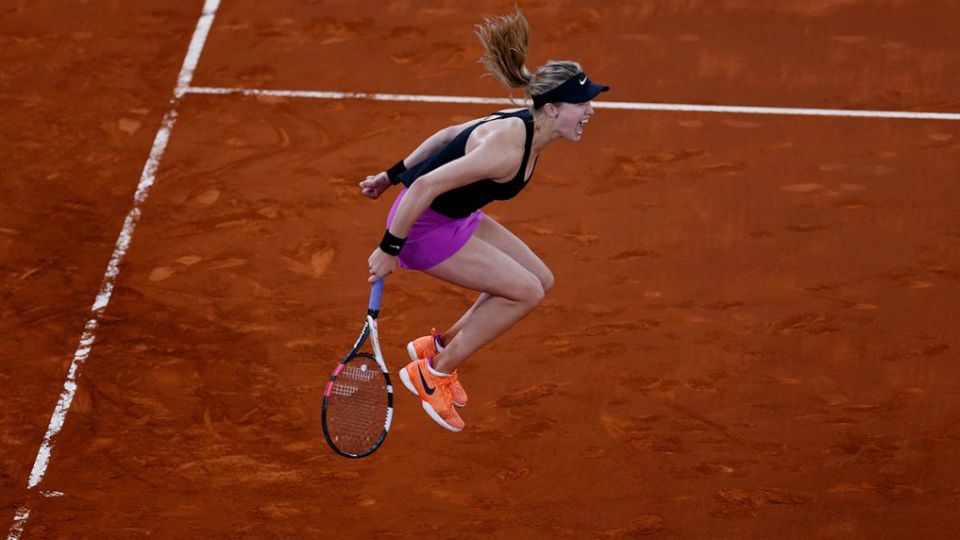 Ekspresi kemenangan Eugenie Bouchard saat mengalahkan Maria Sharapova di Madrid Terbuka. Copyright: © Francisco Seco/AP