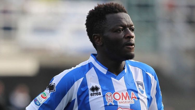 Gelandang Pescara, Sulley Muntari. Copyright: © Marco Luzzani/Getty Images