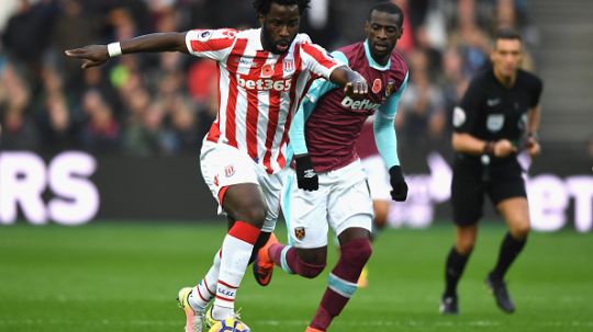 Wilfried Bony saat memperkuat Stoke City. Copyright: © Shaun Botterill/Getty Images