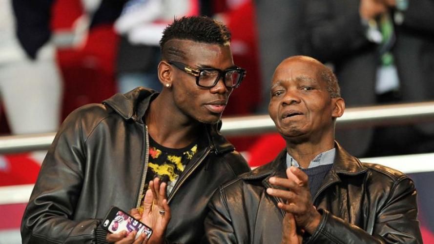 Paul Pogba dan sang ayah, Fassou Antoine Pogba. Copyright: © Twitter/@africa_sport