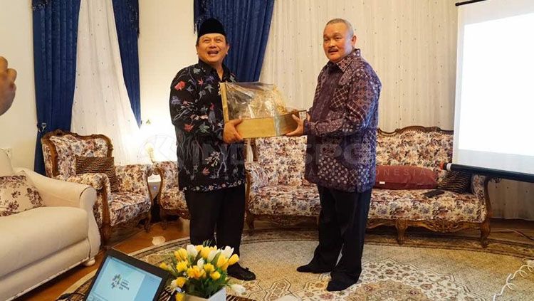 Gubernur Sumatera Selatan, Alex Noerdin. Copyright: © Muhammad Effendi/INDOSPORT